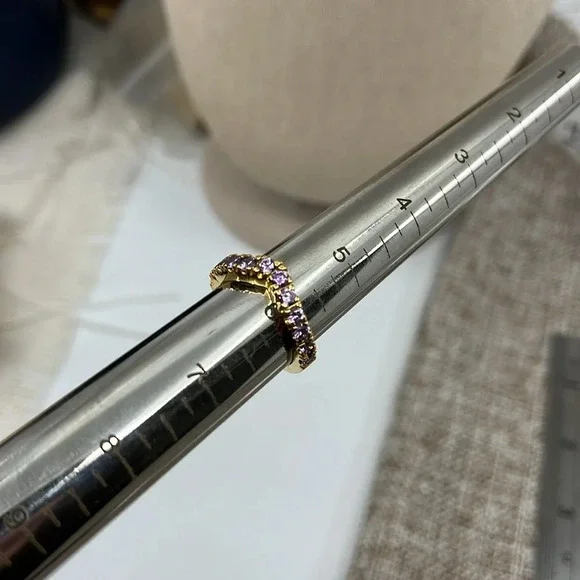 Vintage SETA Gold-Tone Ring with Sparkling Stones, Size 6 - Picture 8 of 17